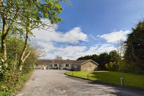 5 bedroom detached bungalow for sale, Green Thorpe, 2 Ing Head Terrace, Shelf, Halifax, HX3 7LA