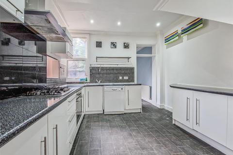 65 Elderton Road, Westcliff-on-sea, SS0 8AG