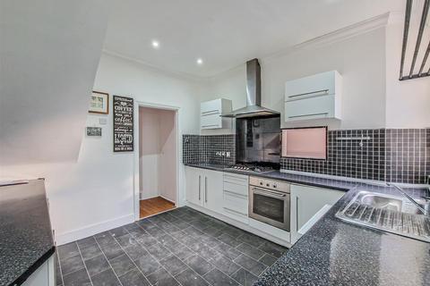 65 Elderton Road, Westcliff-on-sea, SS0 8AG