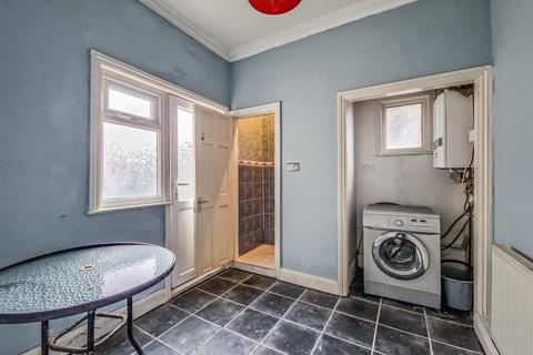65 Elderton Road, Westcliff-on-sea, SS0 8AG