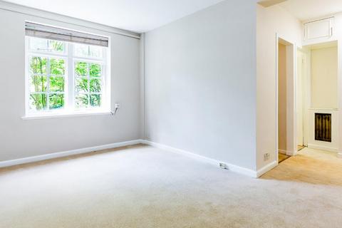 Studio to rent, Langford Court, 22 Abbey Road, St Johns Wood, London, NW8