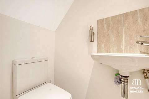 32 Beech Grove, Ilford, IG6 3AR