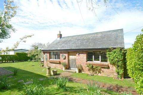 3 bedroom semi-detached house for sale, CHAIN FREE * WHITELEY BANK