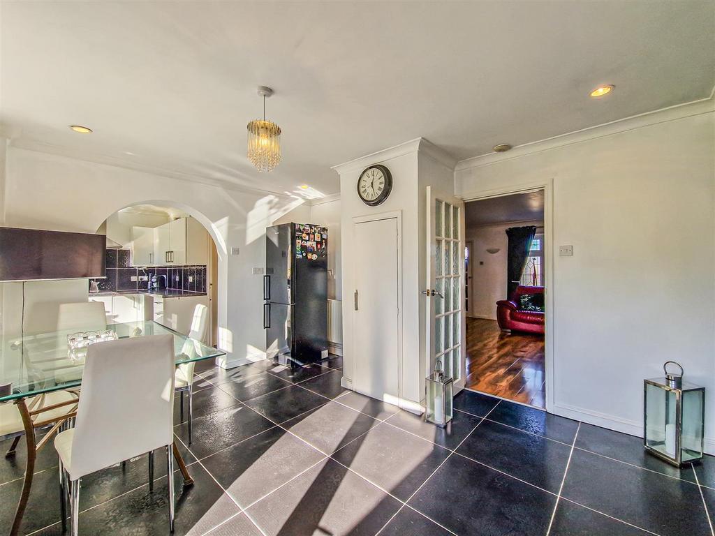 Kitchen-breakfast room