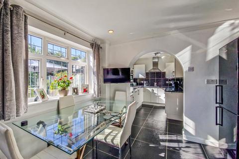 60 Vermeer Crescent, Shoeburyness, Southend-on-sea, SS3 9TJ