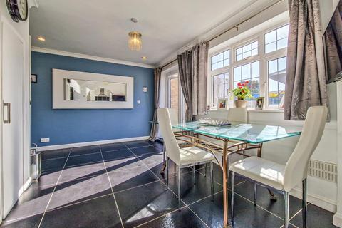 60 Vermeer Crescent, Shoeburyness, Southend-on-sea, SS3 9TJ