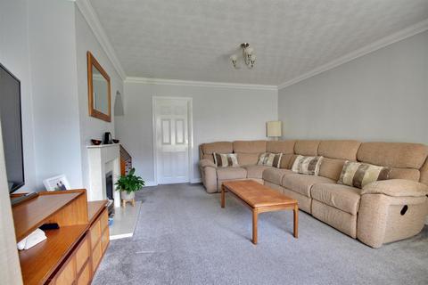 3 bedroom semi-detached house for sale, Hillcrest Drive, Beverley
