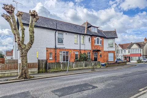 1 bedroom flat for sale, Canewdon Road, Westcliff-on-Sea SS0