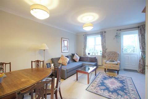2 bedroom end of terrace house for sale, Wavytree Close, (Nr Race Course) Warwick,