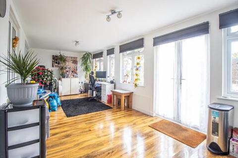 43 Exeter Close, Shoeburyness, Southend-on-sea, SS3 9YY