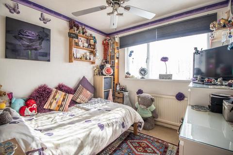 43 Exeter Close, Shoeburyness, Southend-on-sea, SS3 9YY