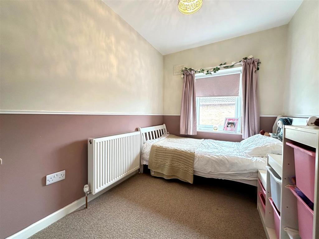 Bed 4.jpg