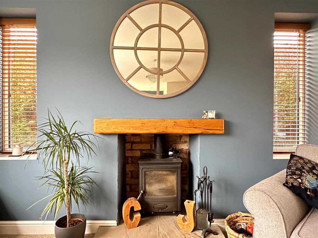 Fireplace lounge.jpg