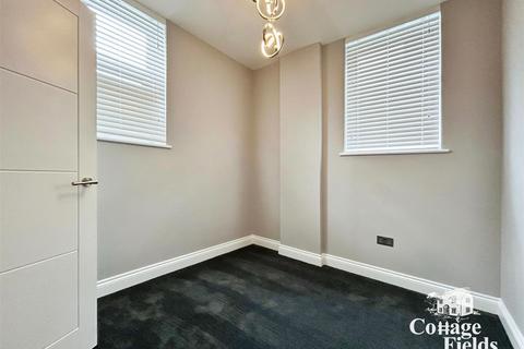 2 bedroom flat to rent, Lancaster Road, Enfield