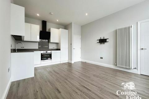 3 bedroom flat to rent, Lancaster Road, Enfield