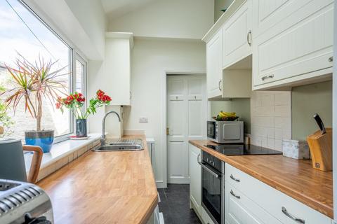 2 bedroom terraced house for sale, Balmoral Terrace, York