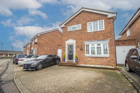 3 bedroom detached house for sale, Repton Grove, Southend-on-Sea SS2