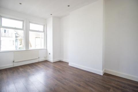 2 bedroom flat for sale, South Avenue, Southend-on-Sea SS2