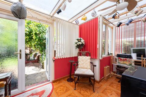 3 bedroom end of terrace house for sale, Byron Close, Basingstoke RG24