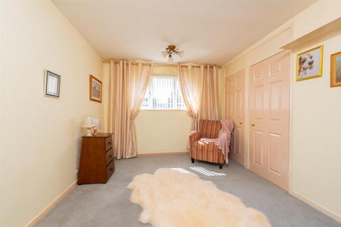 17 Byron Close, Basingstoke, RG24 9BN