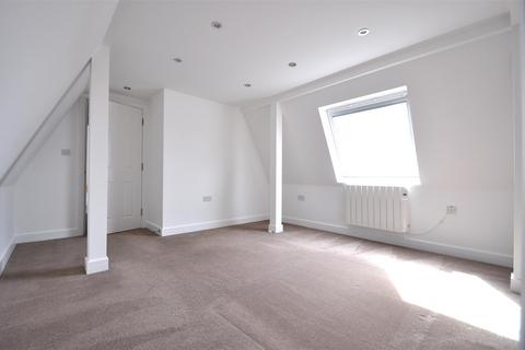 2 bedroom flat to rent, Lion Road, Bexleyheath DA6
