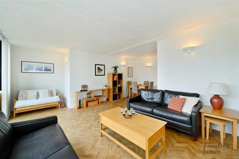 2 bedroom apartment to rent, Beacon House, Burrells Wharf Square, E14