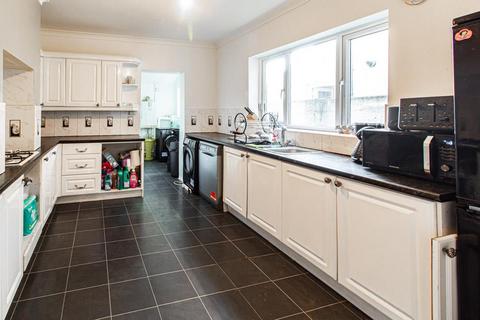 3 Balmoral Road, Westcliff-on-sea, SS0 7DG