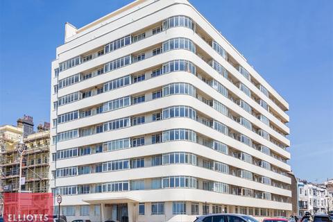 3 bedroom apartment for sale, Embassy Court, Kings Road, Brighton