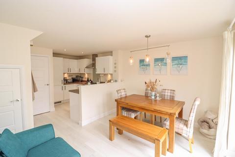 46 Ascot Drive, North Gosforth, Newcastle Upon Tyne, NE13 6PN
