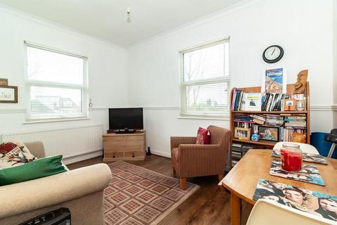 Flat 7, 1 Cossington Road, Westcliff-on-sea, SS0 7NJ