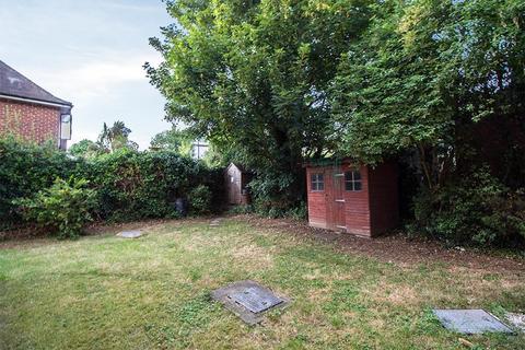 Flat 7, 1 Cossington Road, Westcliff-on-sea, SS0 7NJ