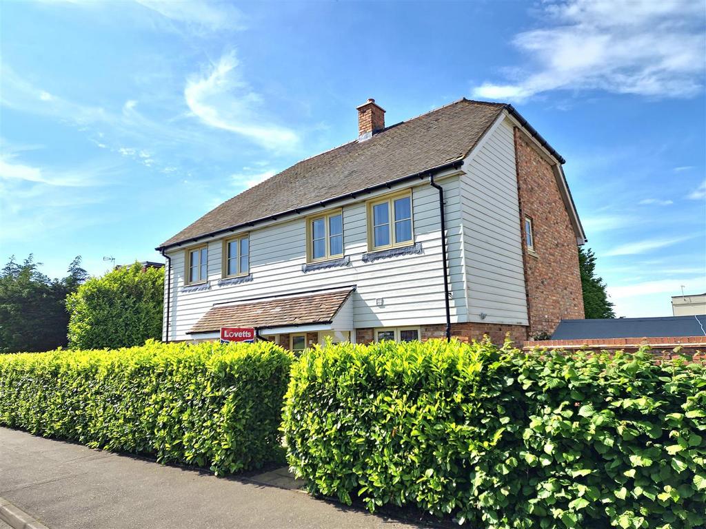 Lymington Road, WestgateOnSea, CT8 8ER 2 bed semidetached house for