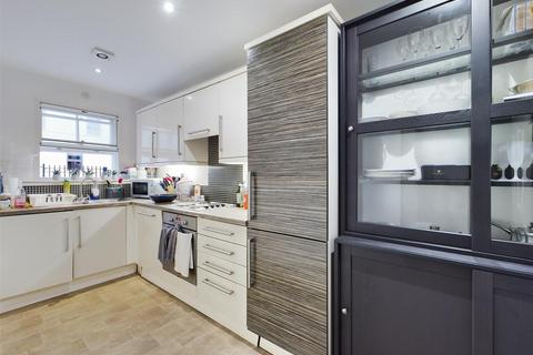 2 bedroom flat to rent, Higham Place, Newcastle Upon Tyne NE1
