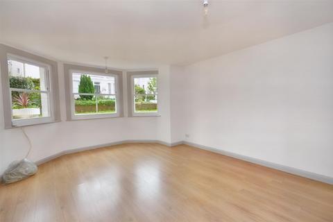 2 bedroom flat for sale, Spencer Road, Eastbourne