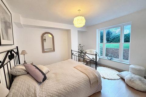 2 bedroom flat for sale, Spencer Road, Eastbourne