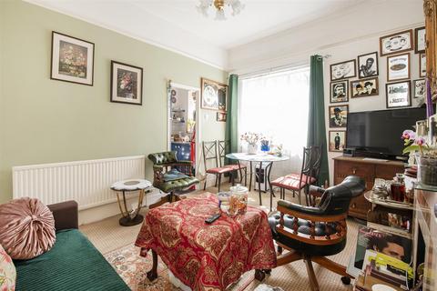 1 bedroom flat for sale, Grange Park, Ealing W5