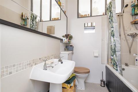 Ground Floor Flat, 35 Grange Park, London, W5 3PP