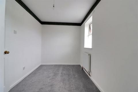 6 Barton Drive, Hessle, HU13 0HN