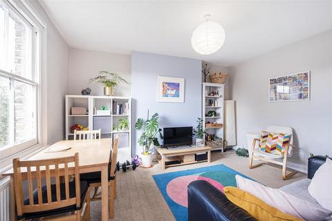 2 bedroom flat for sale, Grange Park, Ealing W5