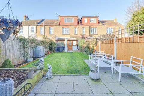 78 Central Avenue, Southend-on-sea, SS2 5HS