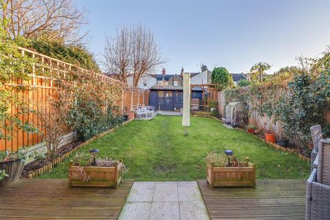 78 Central Avenue, Southend-on-sea, SS2 5HS
