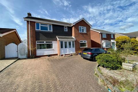 4 bedroom detached house for sale, Beeching Drive, Lowestoft, Suffolk, NR32