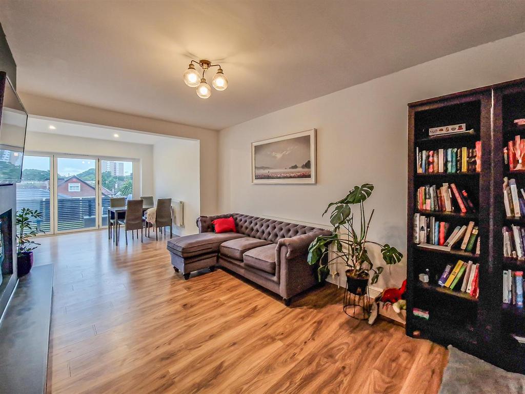 Living-dining area