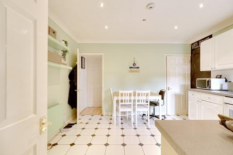 2 bedroom end of terrace house for sale, Cowper Road, Rainham RM13