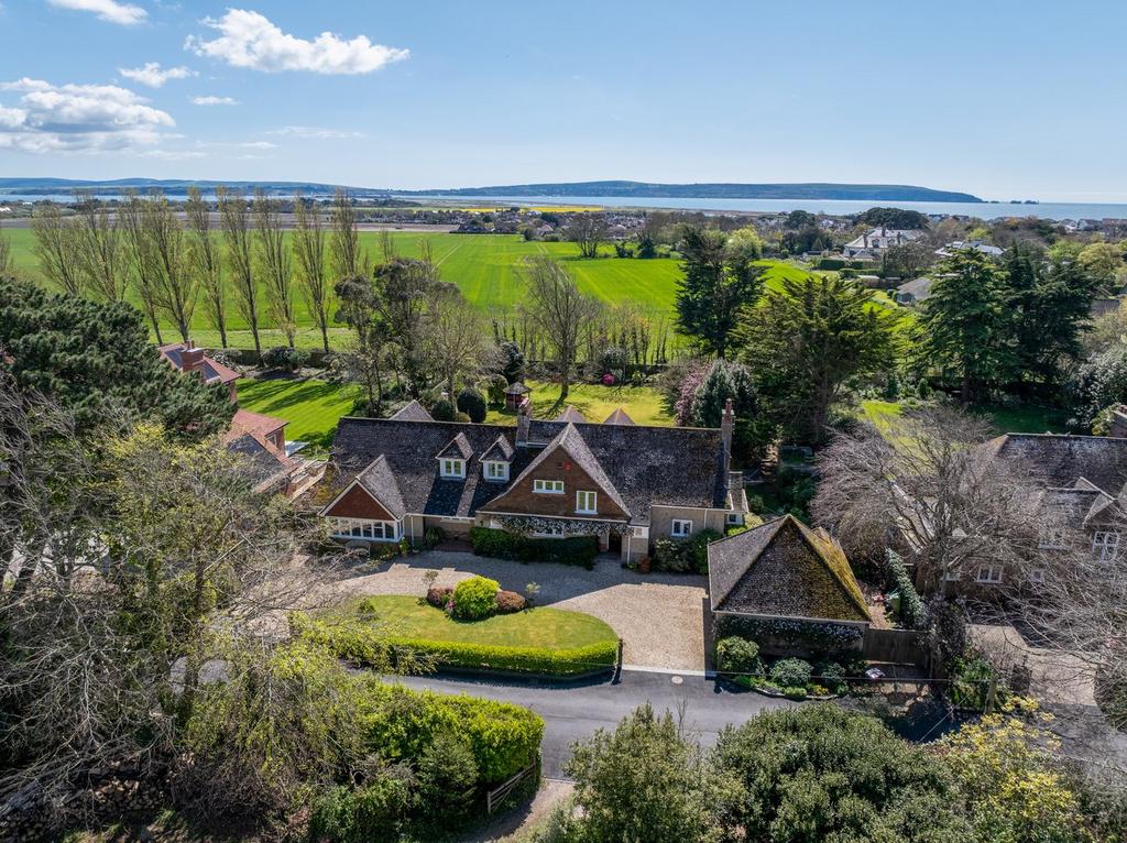 Lymington Road, Milford on Sea, Lymington, SO41 4 bed detached house