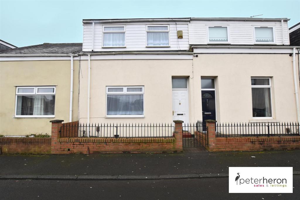 Sheppard Terrace, Castletown, Sunderland 2 bed cottage for sale £85,000