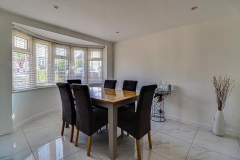 28 Boundary Road, Leigh-on-sea, SS9 5BP