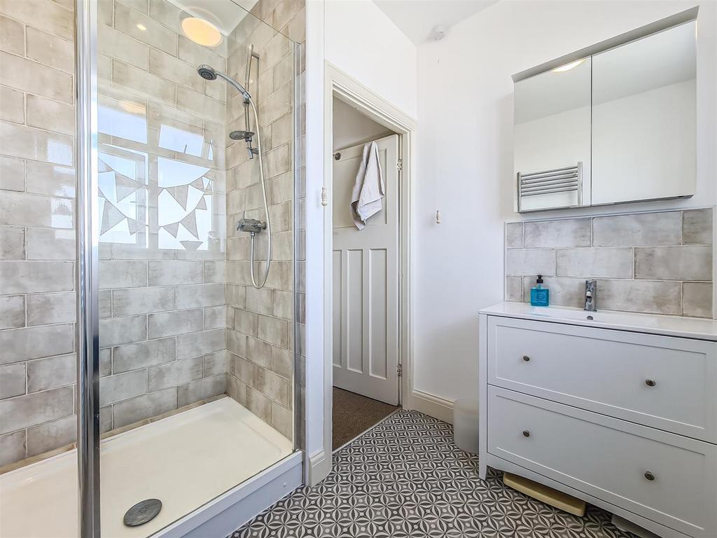Shower room-w.c.jpg