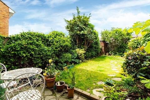 42 Delius Way, Stanford-le-hope, SS17 8RG