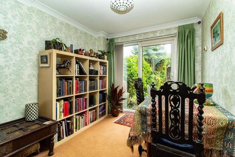 42 Delius Way, Stanford-le-hope, SS17 8RG